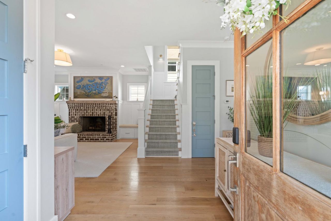 1300 Penshell Place Photo 7