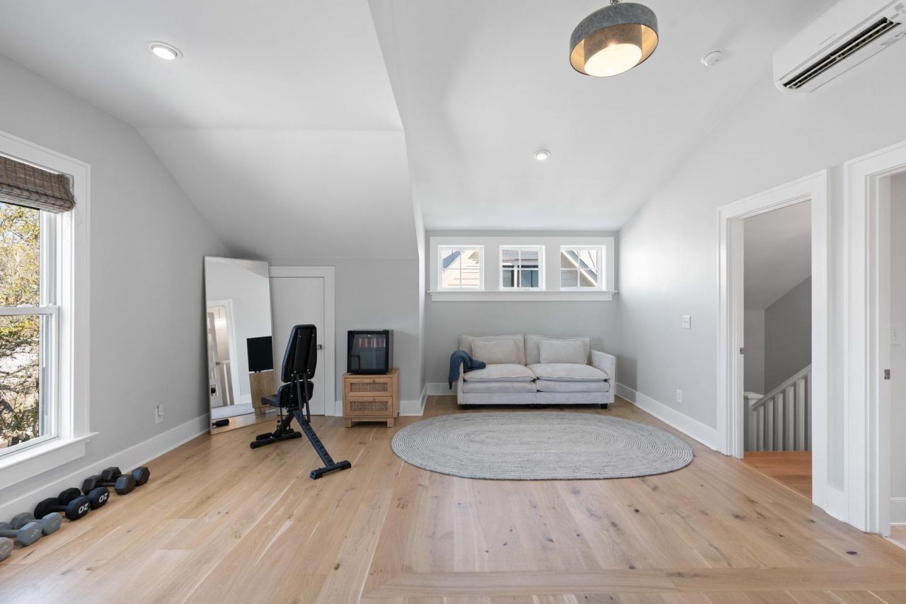 1300 Penshell Place Photo 71