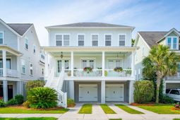 1047 Hills Plantation Drive photo 4