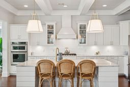 1047 Hills Plantation Drive photo 4