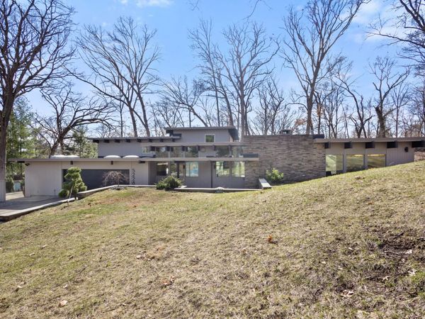 5228 Ridgebrook Drive, Portage, MI 49002