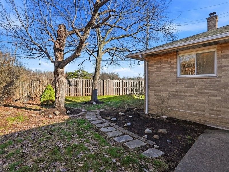 5504 Carol Jean Boulevard , Garfield Heights, OH 44125 Photo 19