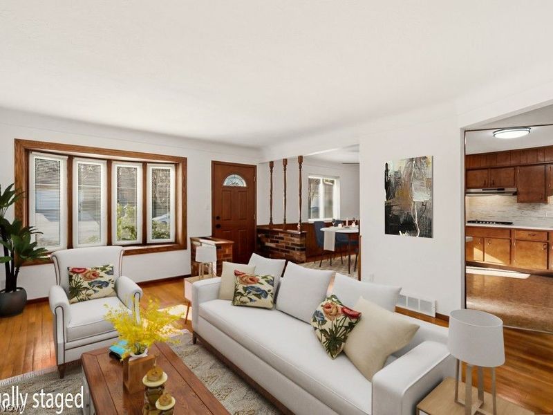 5504 Carol Jean Boulevard , Garfield Heights, OH 44125 Photo 2