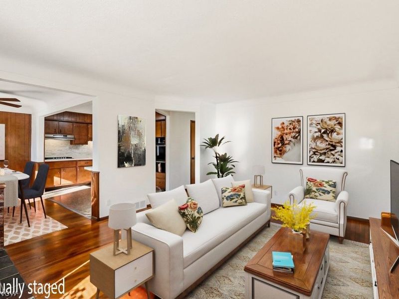 5504 Carol Jean Boulevard , Garfield Heights, OH 44125 Photo 3