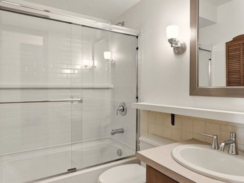 5504 Carol Jean Boulevard , Garfield Heights, OH 44125 Photo 9