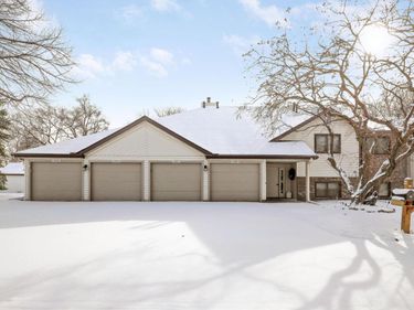 12253 42nd Avenue N, Plymouth, MN 55441