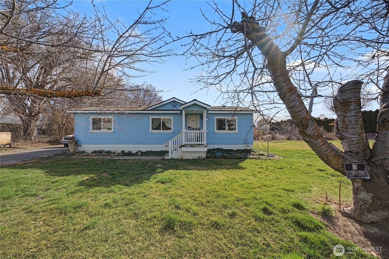 7581 Rainier Ne, Moses Lake, WA 98837 Main Photo