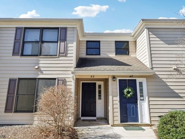 45 Sunrise Dr, Long Hill, NJ 07933