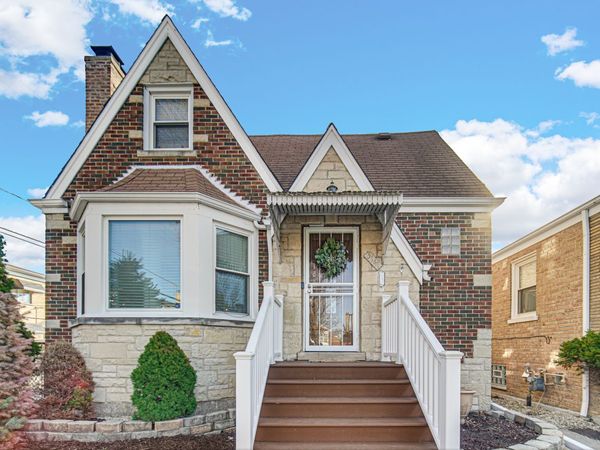 3141 N Odell Avenue , Chicago, IL 60707