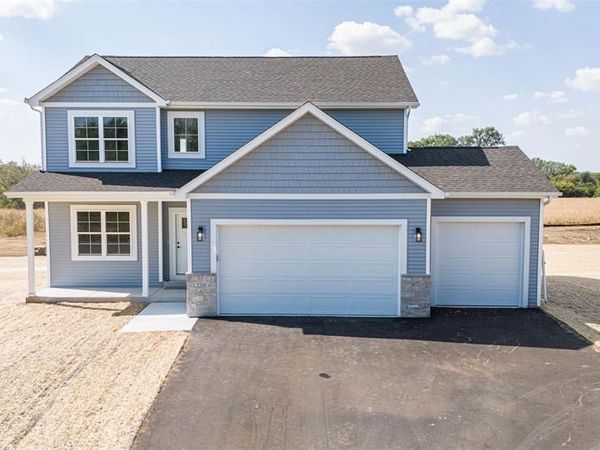 203 2nd Street, Friesland, WI 53935