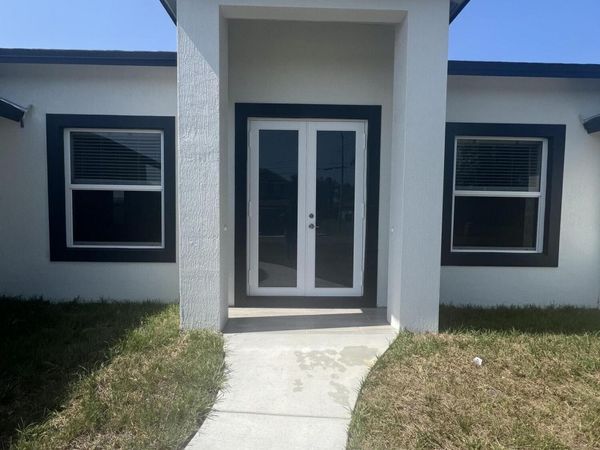 1031 SW Du Bois Avenue, Port St. Lucie, FL 34953
