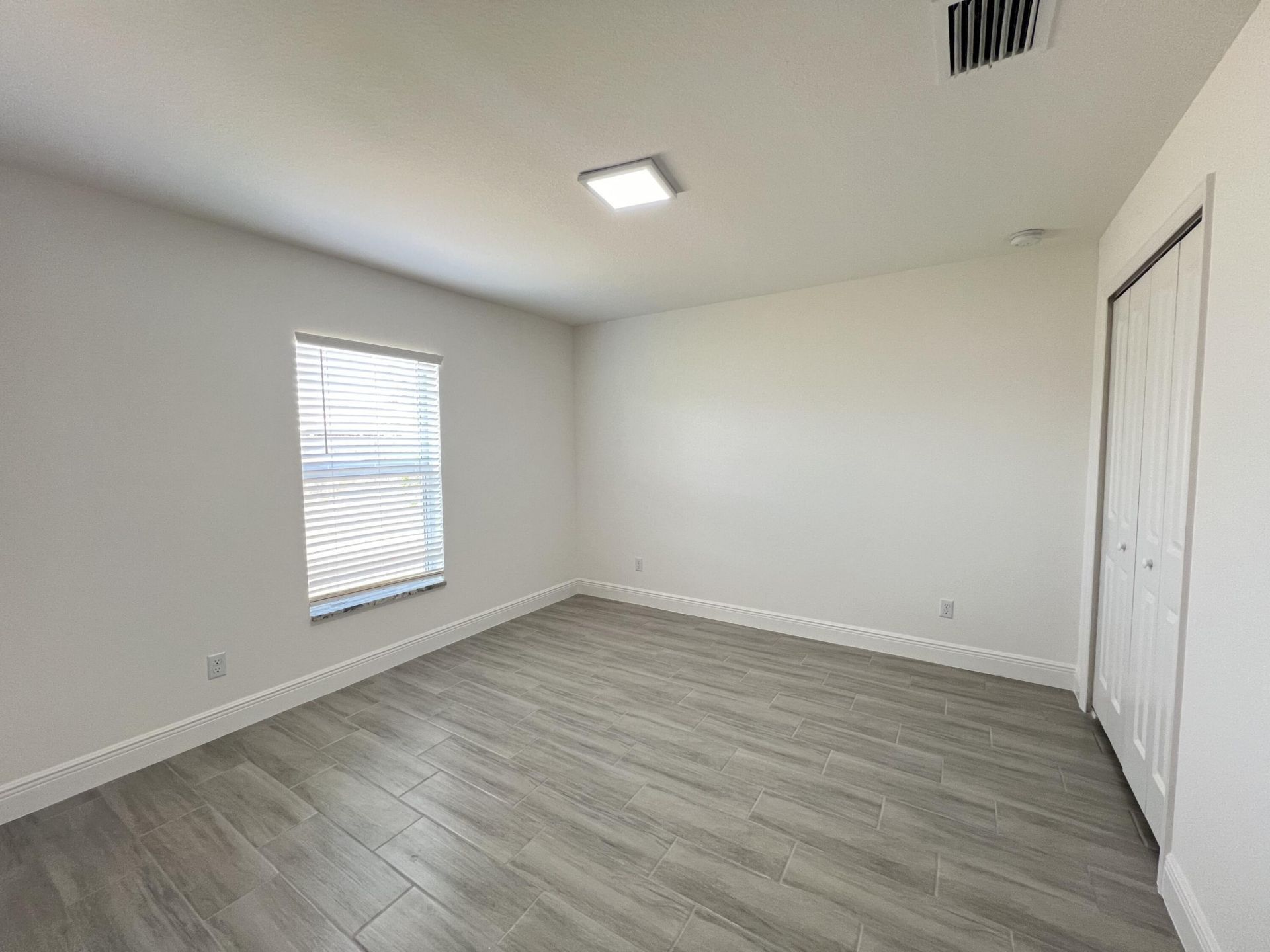 1031 SW Du Bois Avenue, Port Saint Lucie, FL 34953 Photo