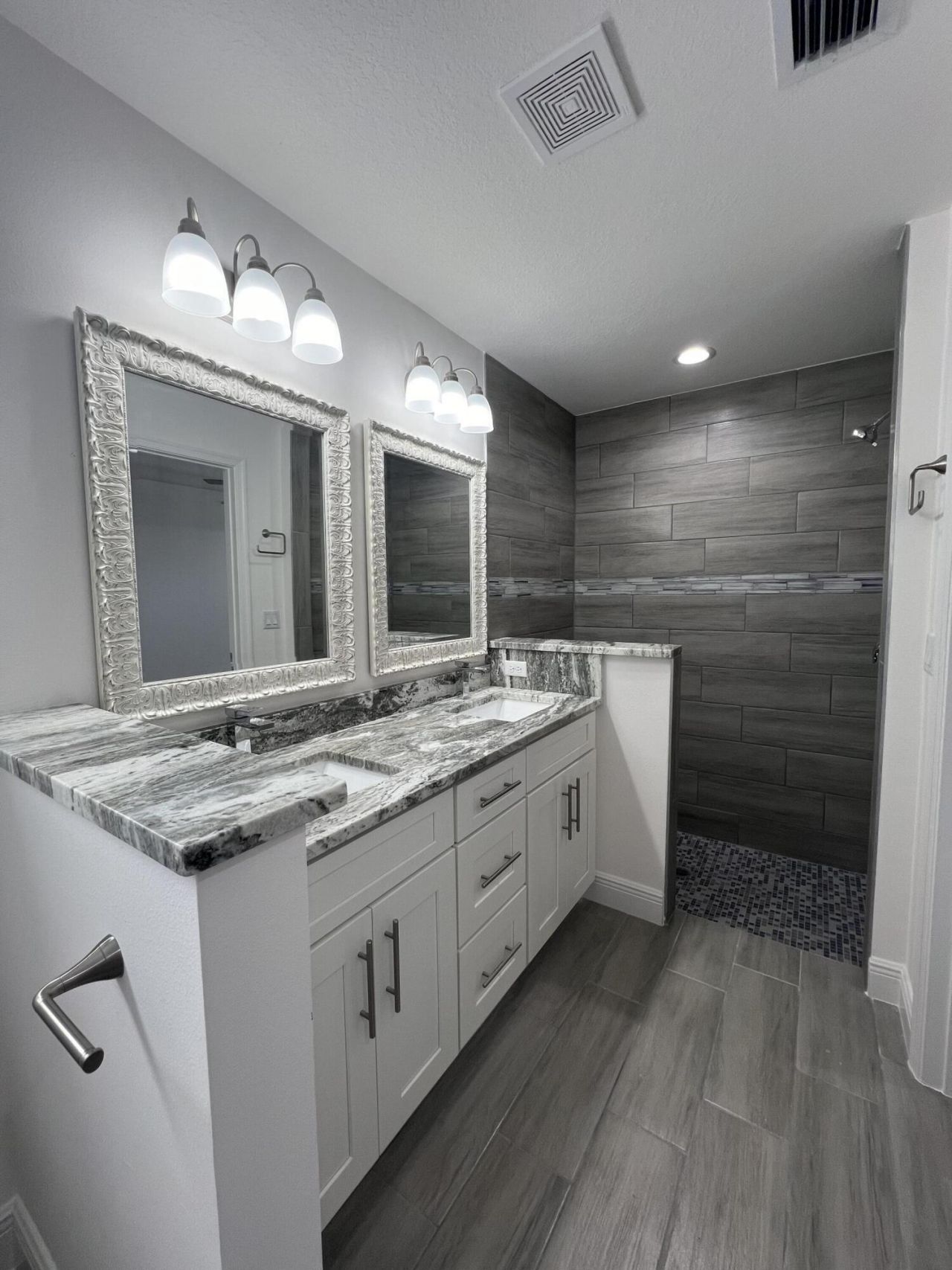 1031 SW Du Bois Avenue, Port Saint Lucie, FL 34953 Photo