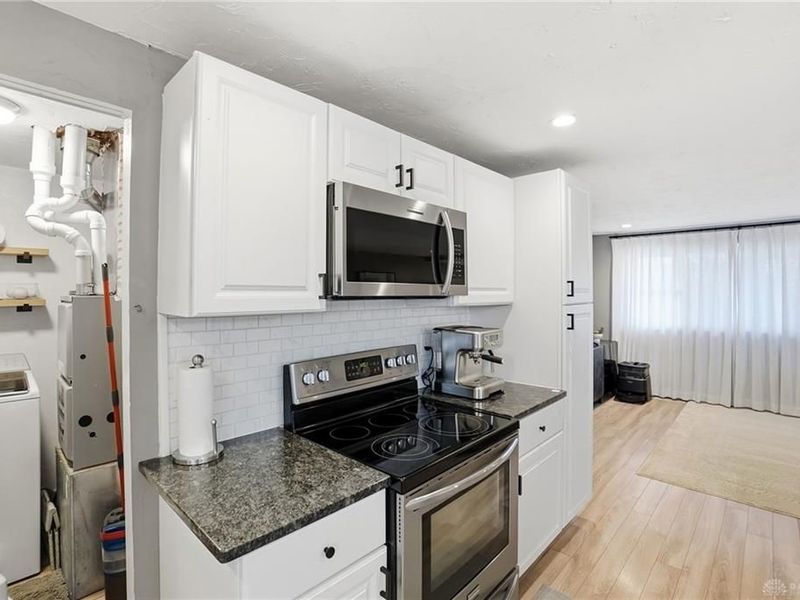 6241 Cruxten Drive, Huber Heights, OH 45424 Photo 10