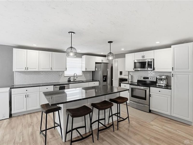 6241 Cruxten Drive, Huber Heights, OH 45424 Photo 8