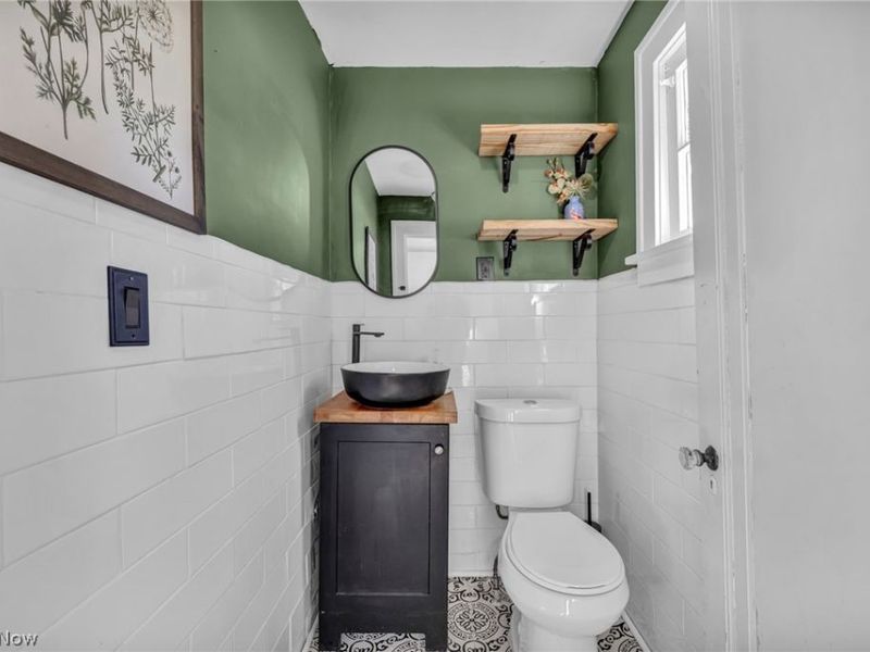 1521 Parkhill Road , Cleveland Heights, OH 44121 Photo 17