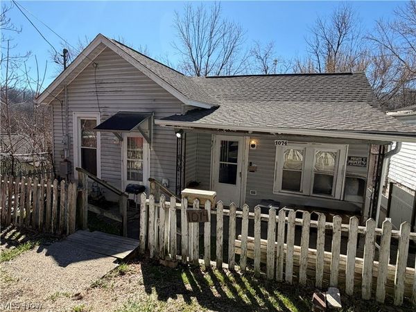 1074 Grant Street , Zanesville, OH 43701