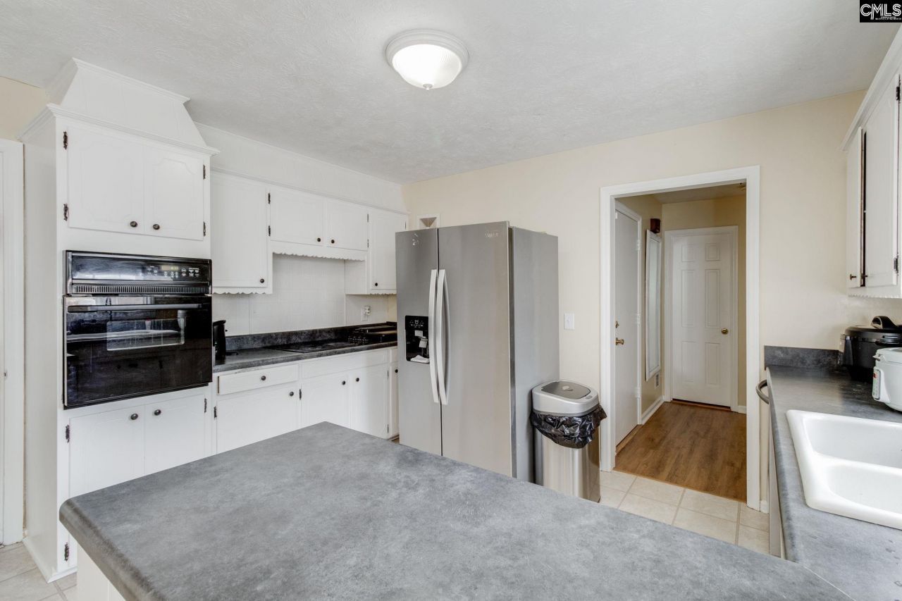 838 Gardendale Drive  Photo 11