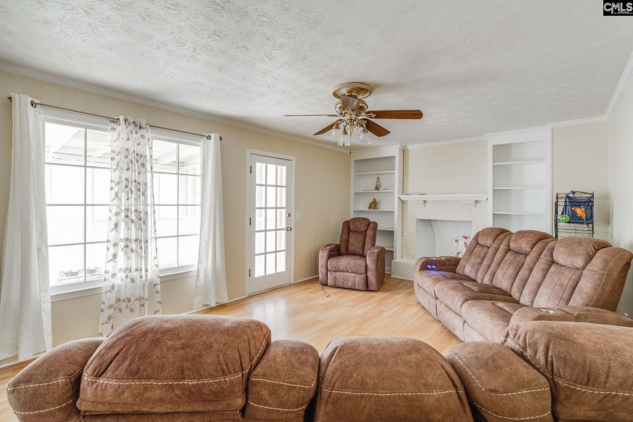 838 Gardendale Drive  Photo 15