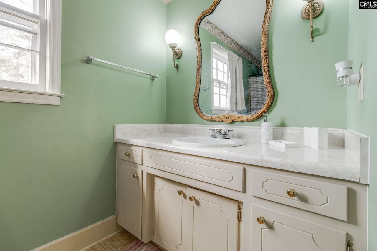 838 Gardendale Drive  Photo 33