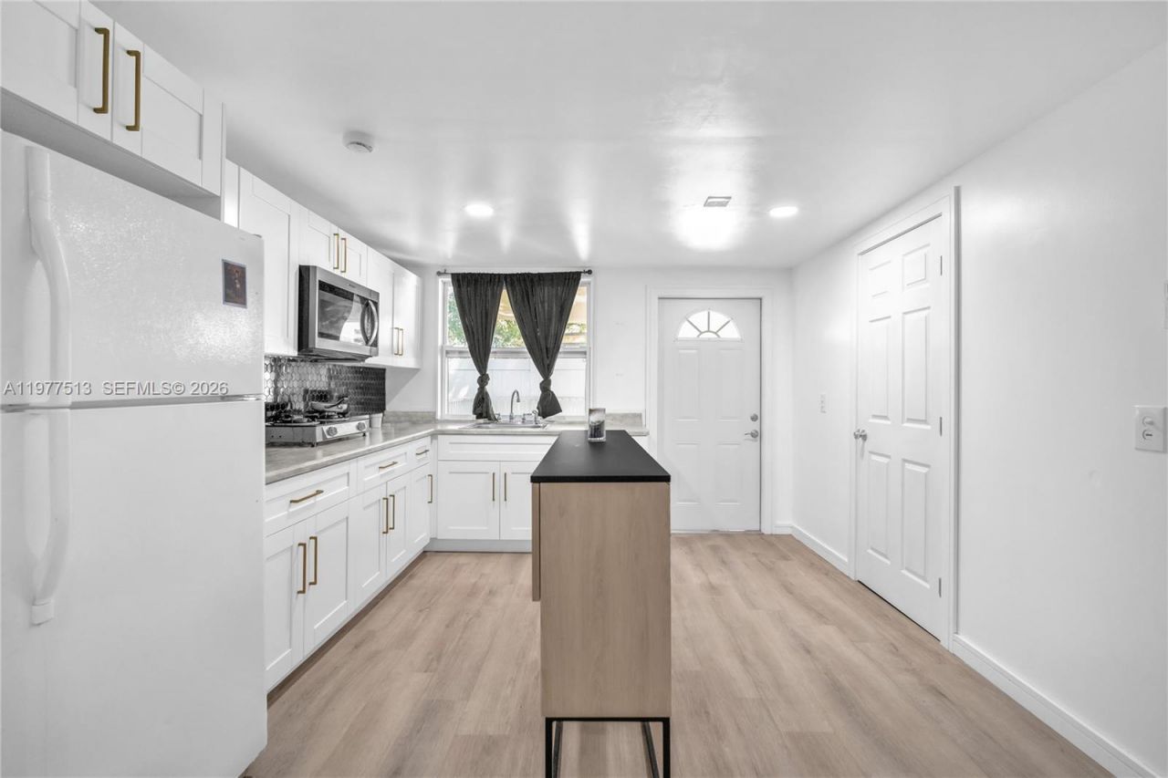 7151 Taft St, Hollywood, FL 33024 Photo