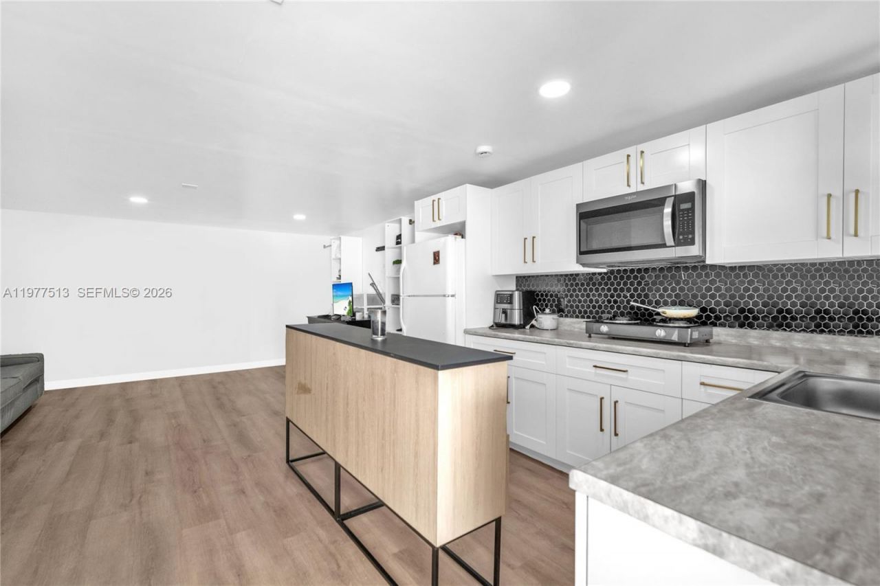 7151 Taft St, Hollywood, FL 33024 Photo