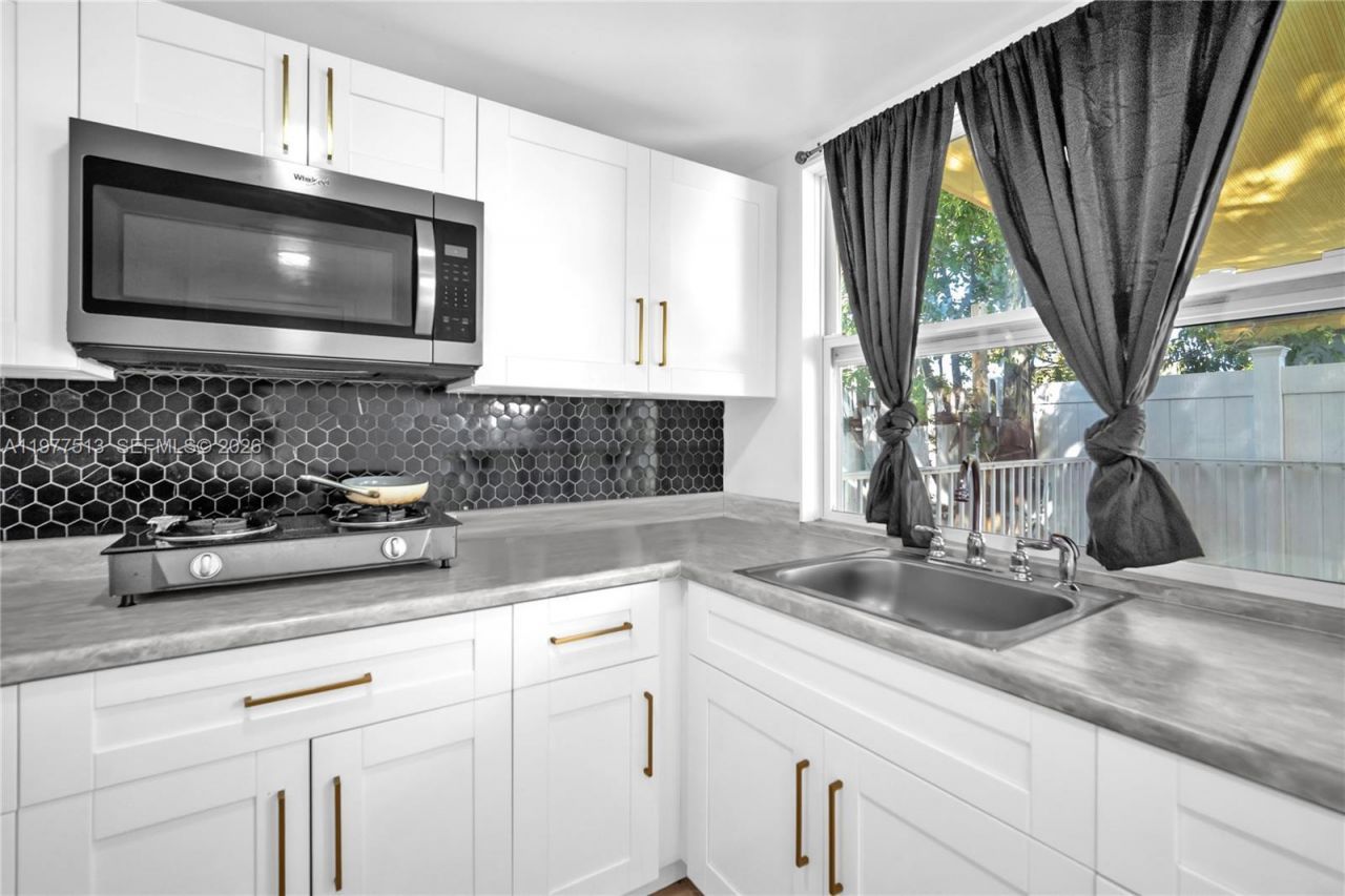 7151 Taft St, Hollywood, FL 33024 Photo