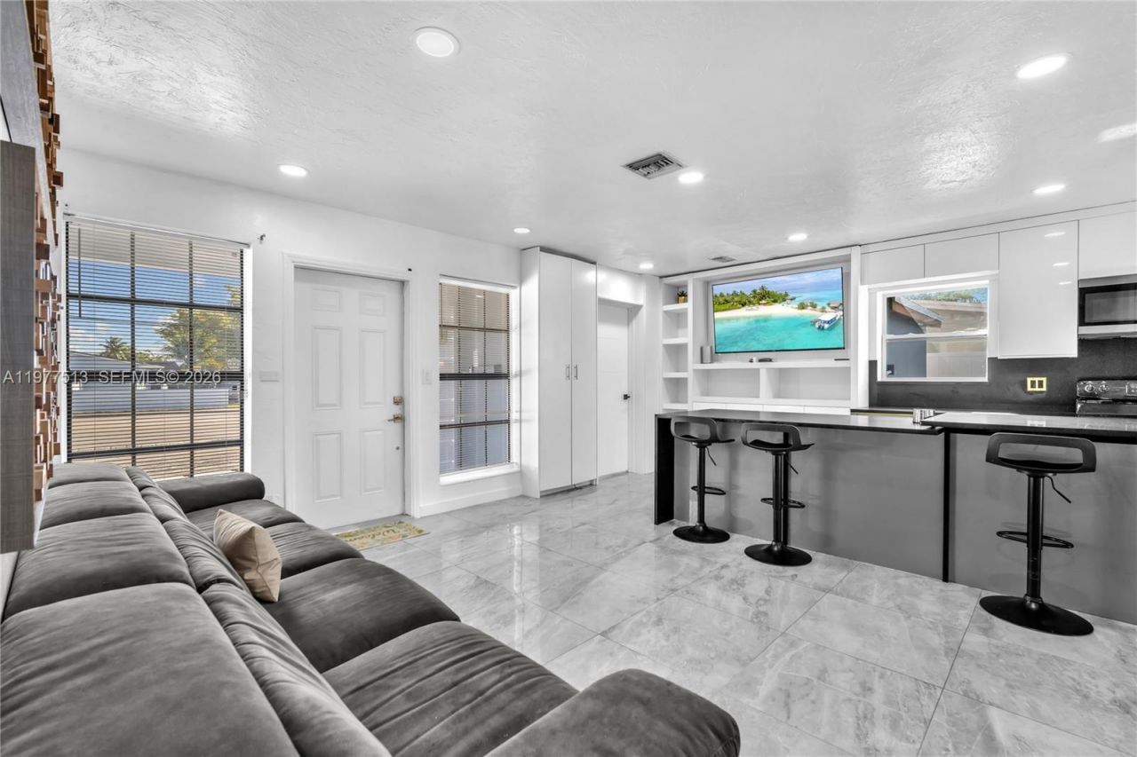 7151 Taft St, Hollywood, FL 33024 Photo