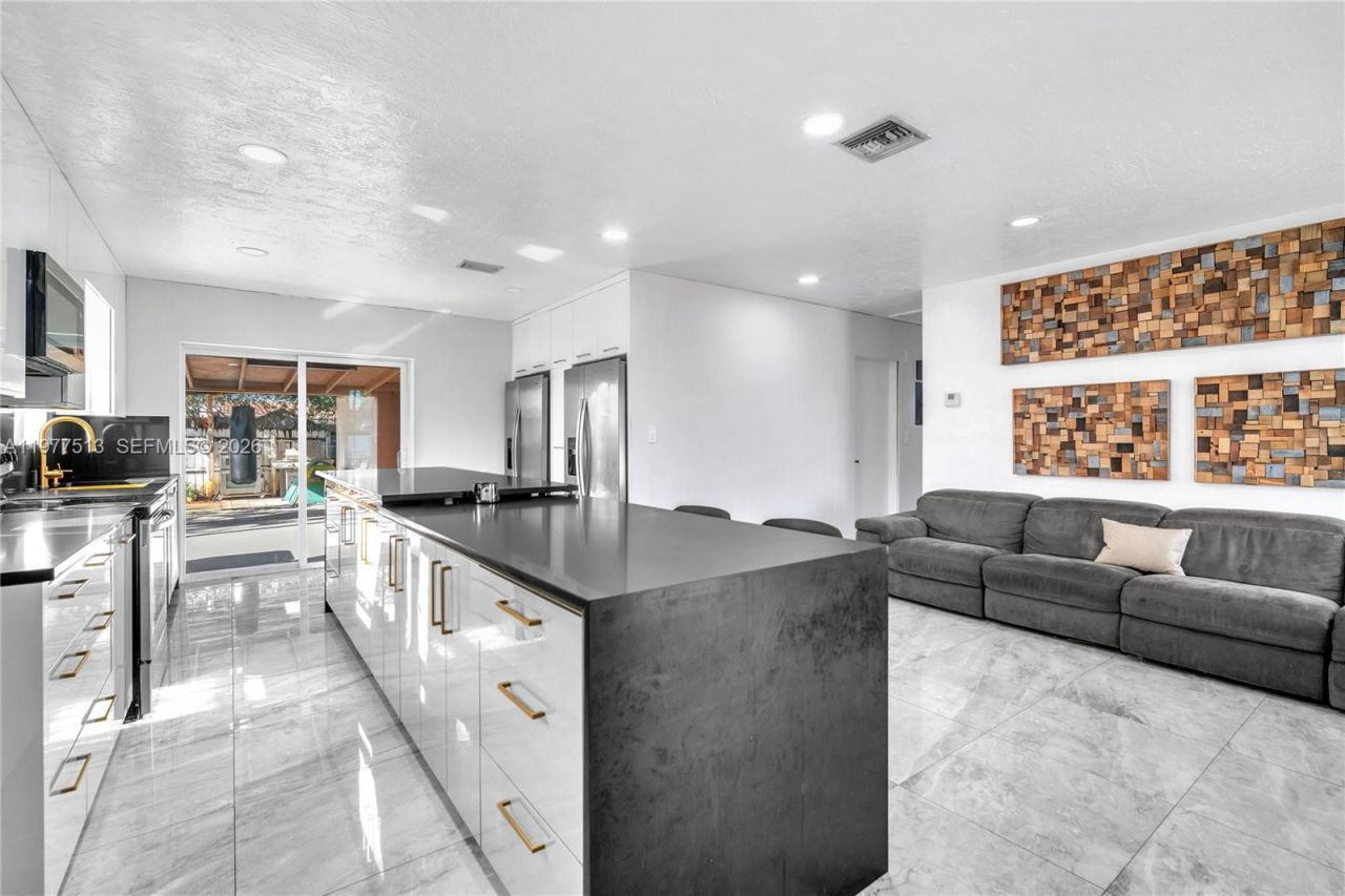 7151 Taft St, Hollywood, FL 33024 Photo