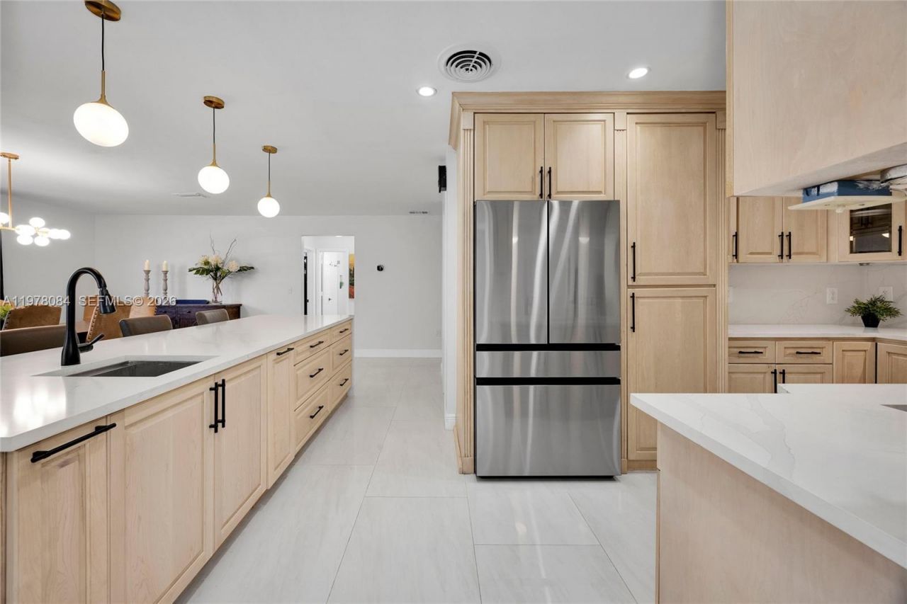 6904 SW 65th Ave, South Miami, FL 33143 Photo