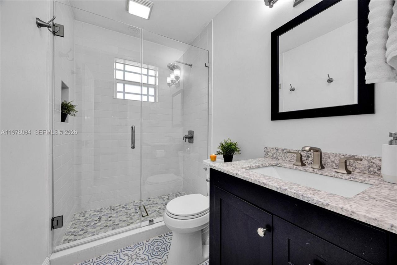 6904 SW 65th Ave, South Miami, FL 33143 Photo