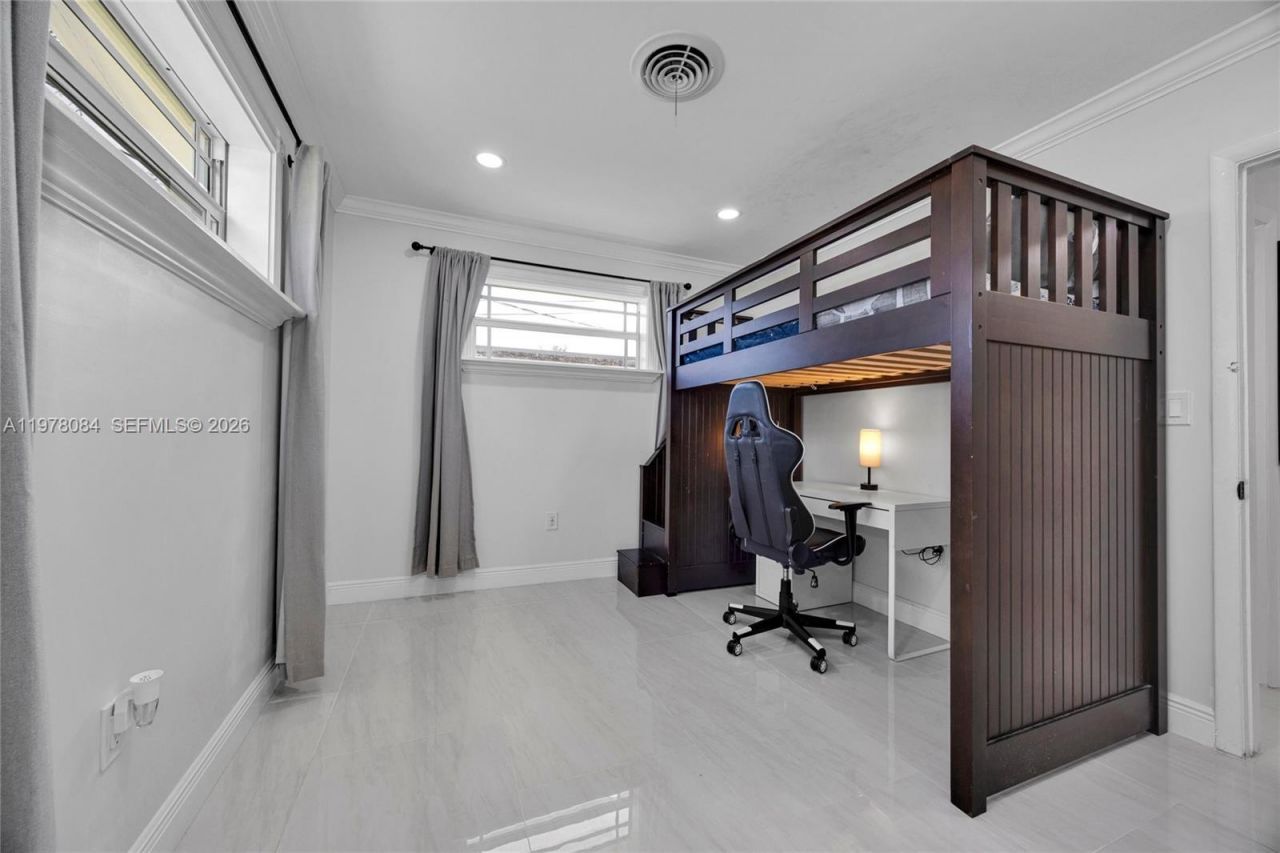 6904 SW 65th Ave, South Miami, FL 33143 Photo