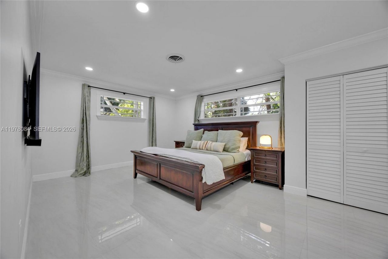 6904 SW 65th Ave , South Miami, FL 33143 Photo