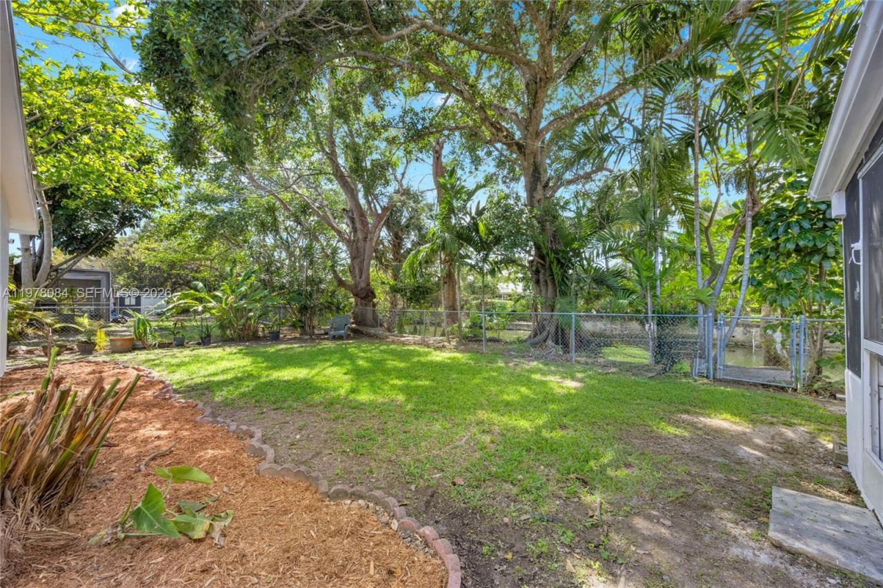 6904 SW 65th Ave , South Miami, FL 33143 Photo