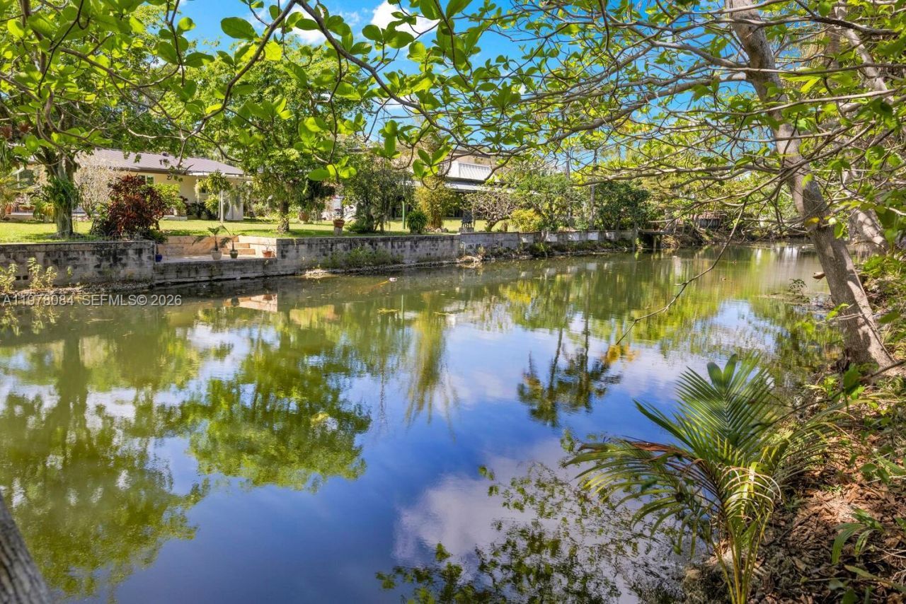 6904 SW 65th Ave, South Miami, FL 33143 Photo