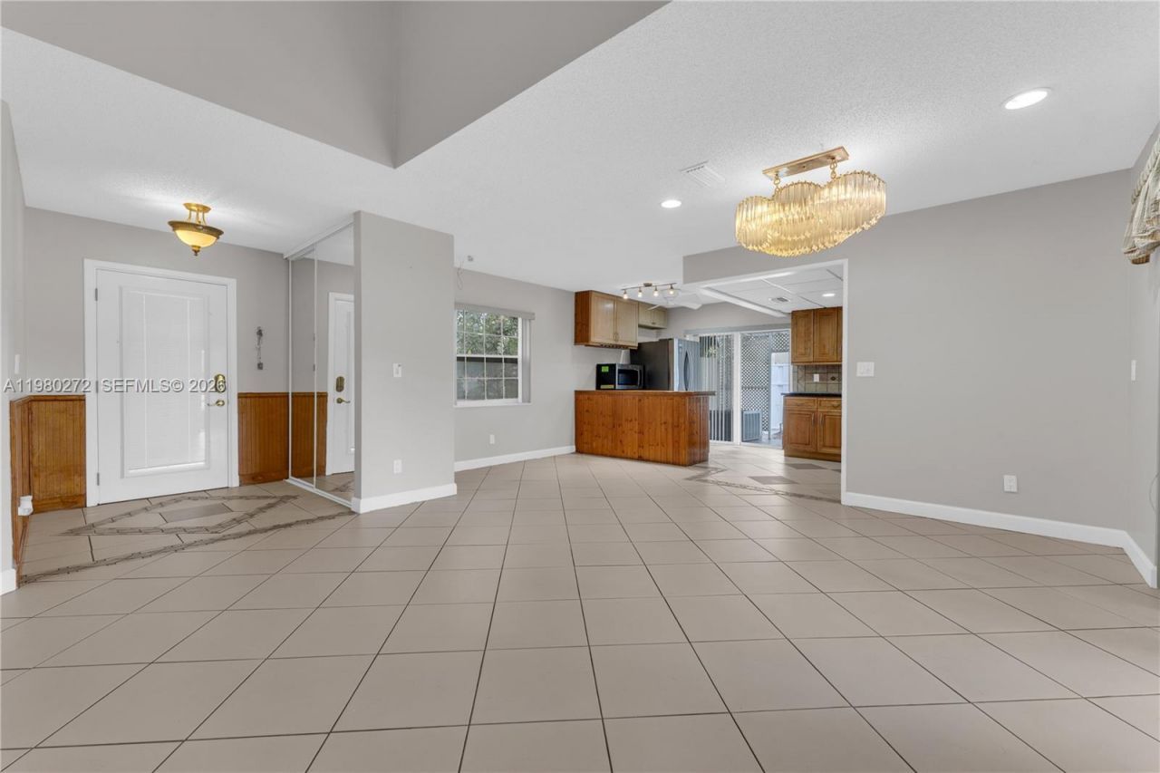 12145 Begonia Way, Unit 12145, Cooper City, FL 33026 Photo