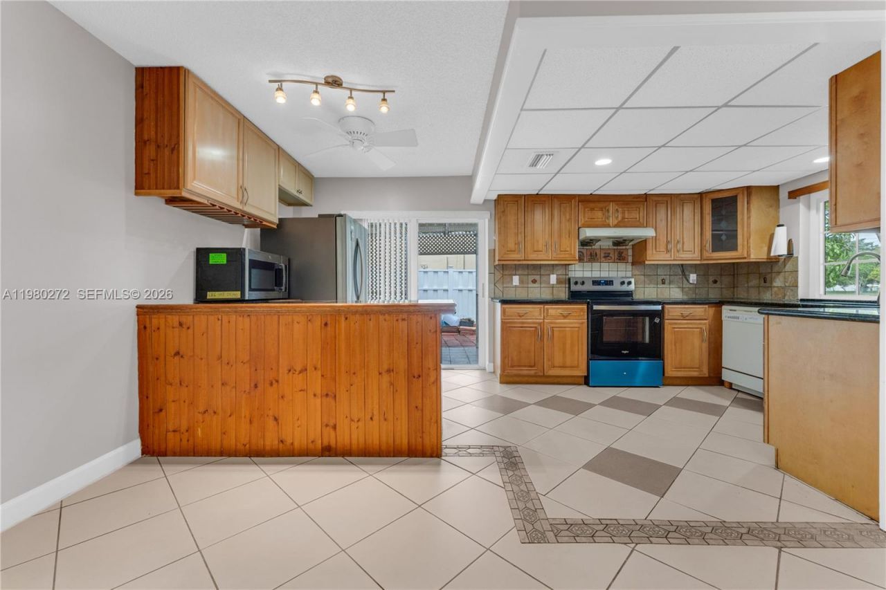 12145 Begonia Way, Unit 12145, Cooper City, FL 33026 Photo