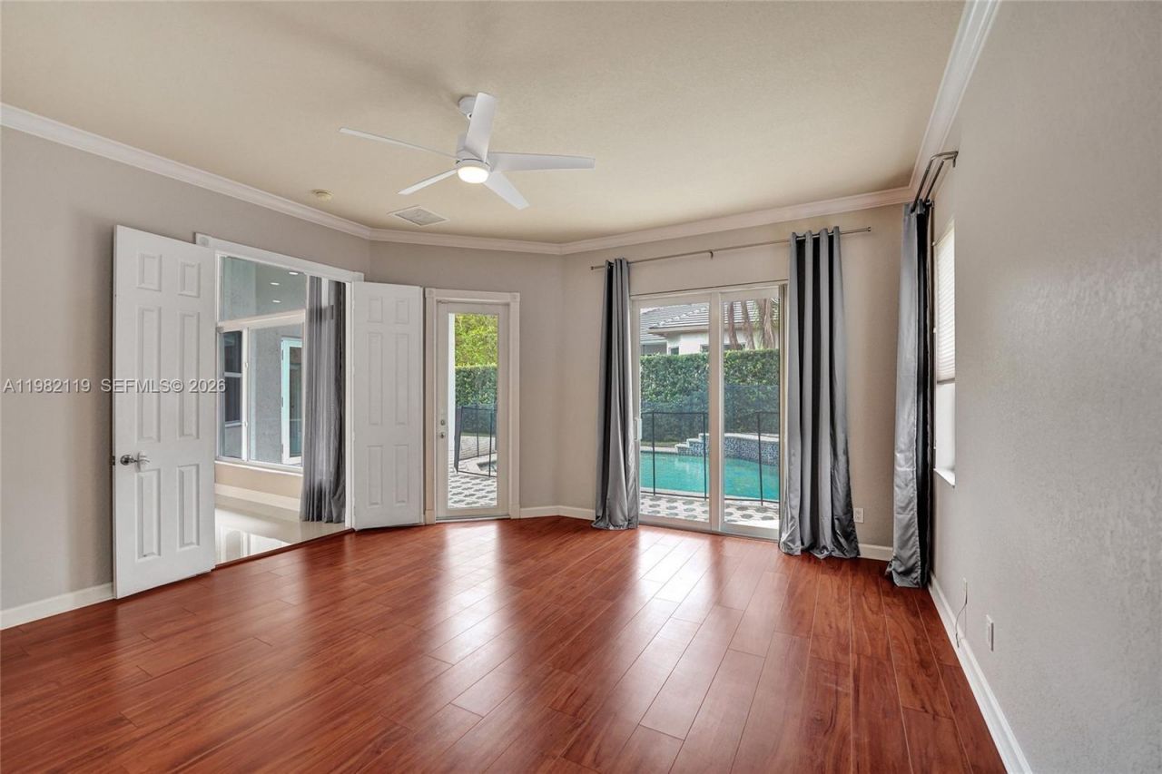 8006 N Savannah Cir, Davie, FL 33328 Photo