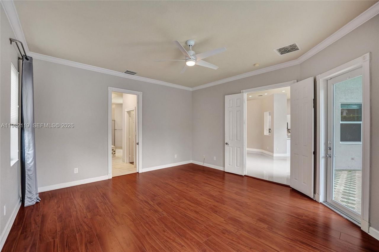 8006 N Savannah Cir, Davie, FL 33328 Photo