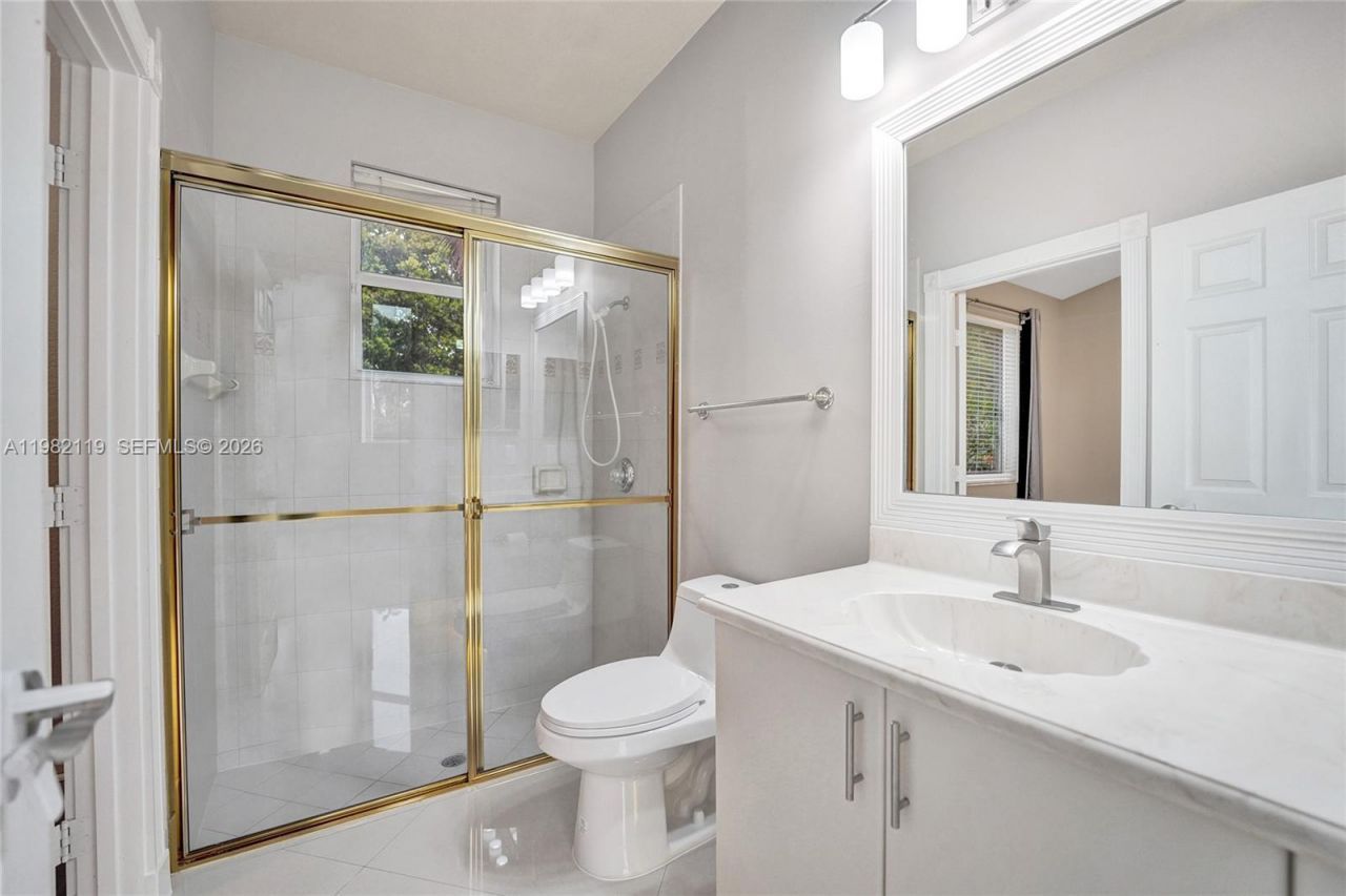 8006 N Savannah Cir, Davie, FL 33328 Photo