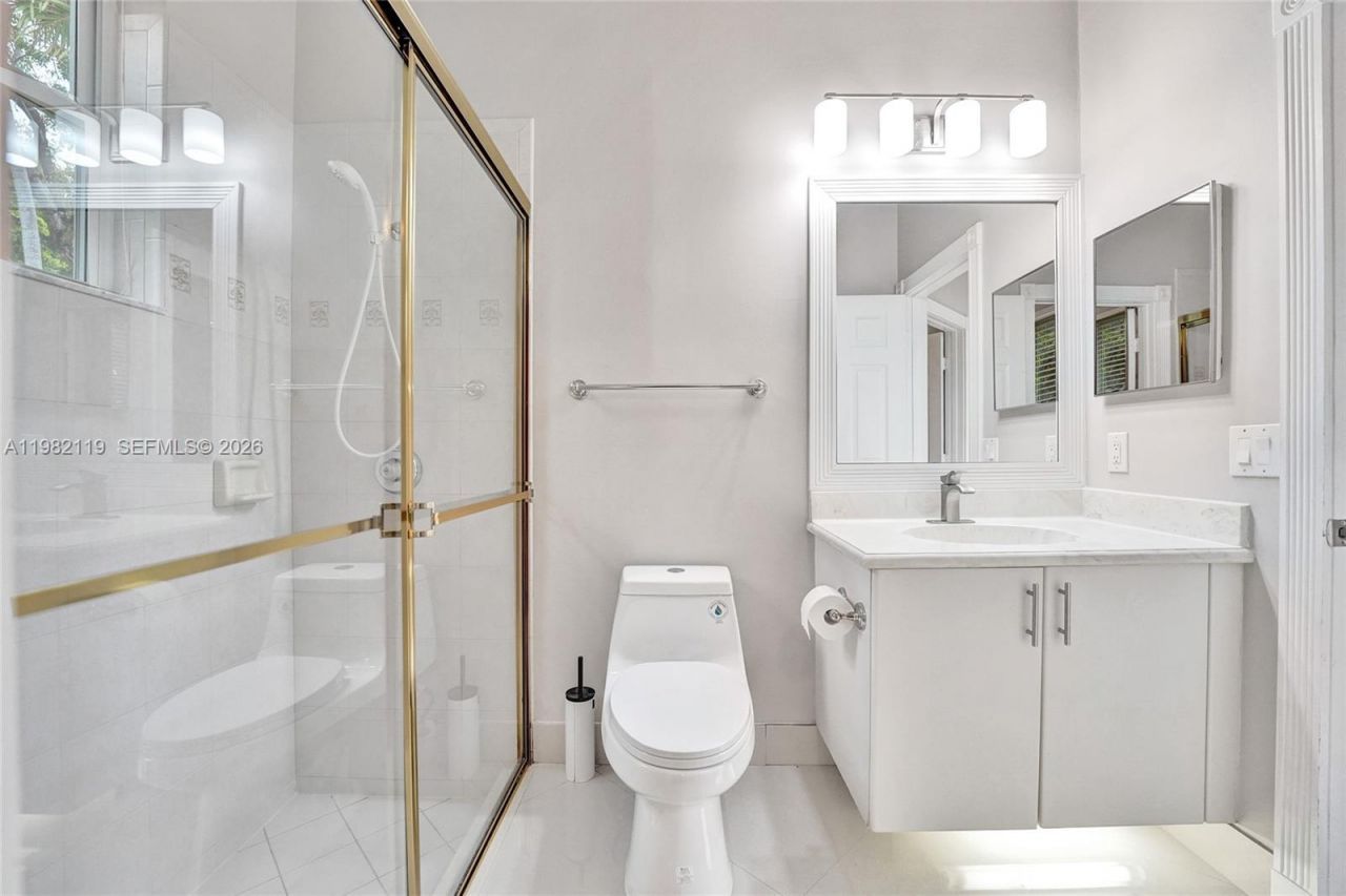 8006 N Savannah Cir, Davie, FL 33328 Photo