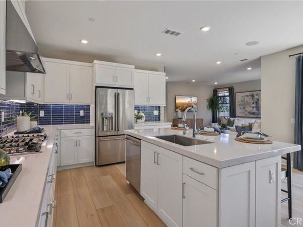 695 Guy Turner Drive, Camarillo, CA 93010