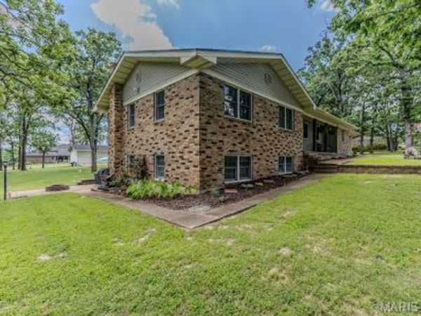 20150 SW OAKWOOD Drive , Lebanon, MO 65536