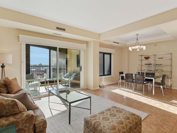 1235 Yale Place, Unit 1505, Minneapolis, MN 55403