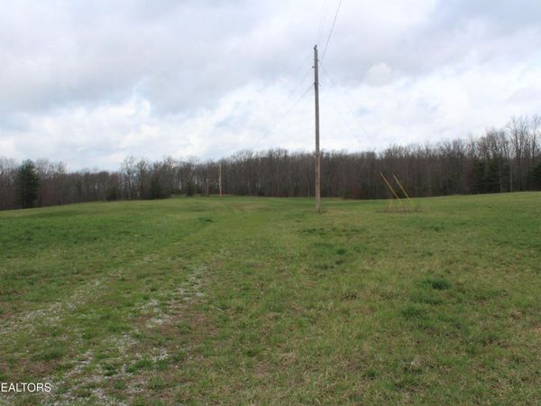 999 Meister Hills Rd, Deer Lodge, TN 37726