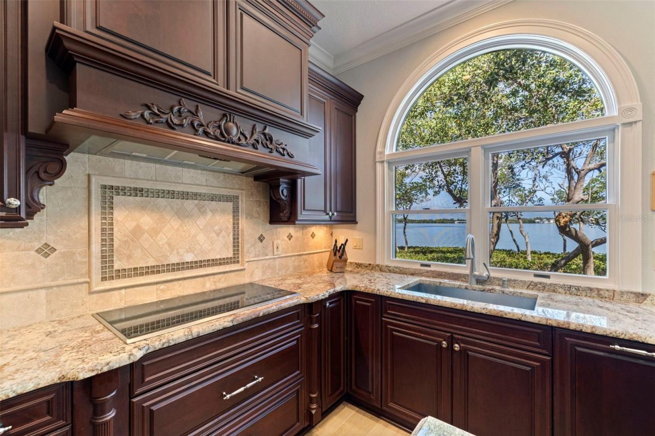 1285 Gasparilla Drive Ne, Saint Petersburg, FL 33702 Photo