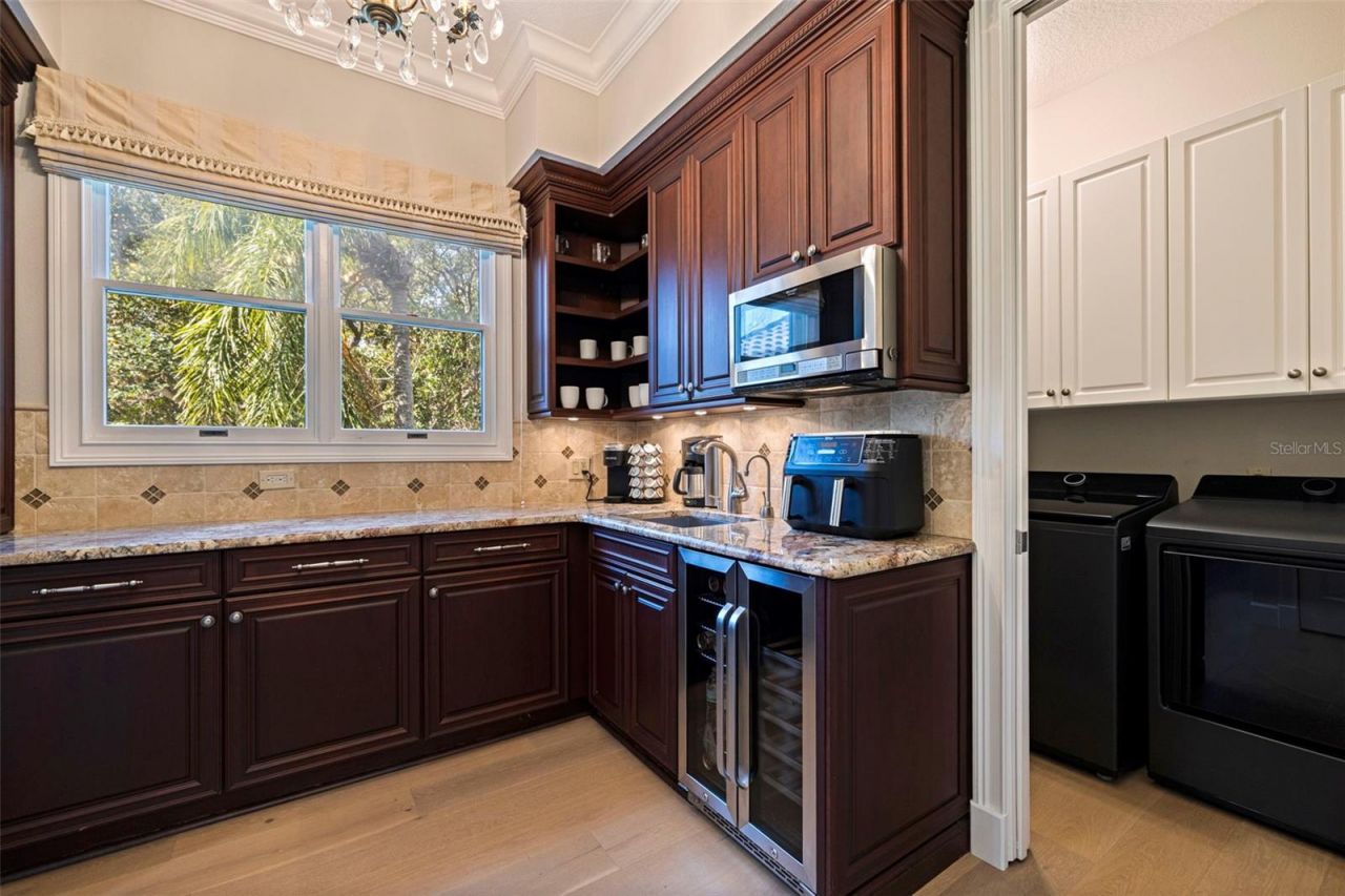 1285 Gasparilla Drive Ne, Saint Petersburg, FL 33702 Photo