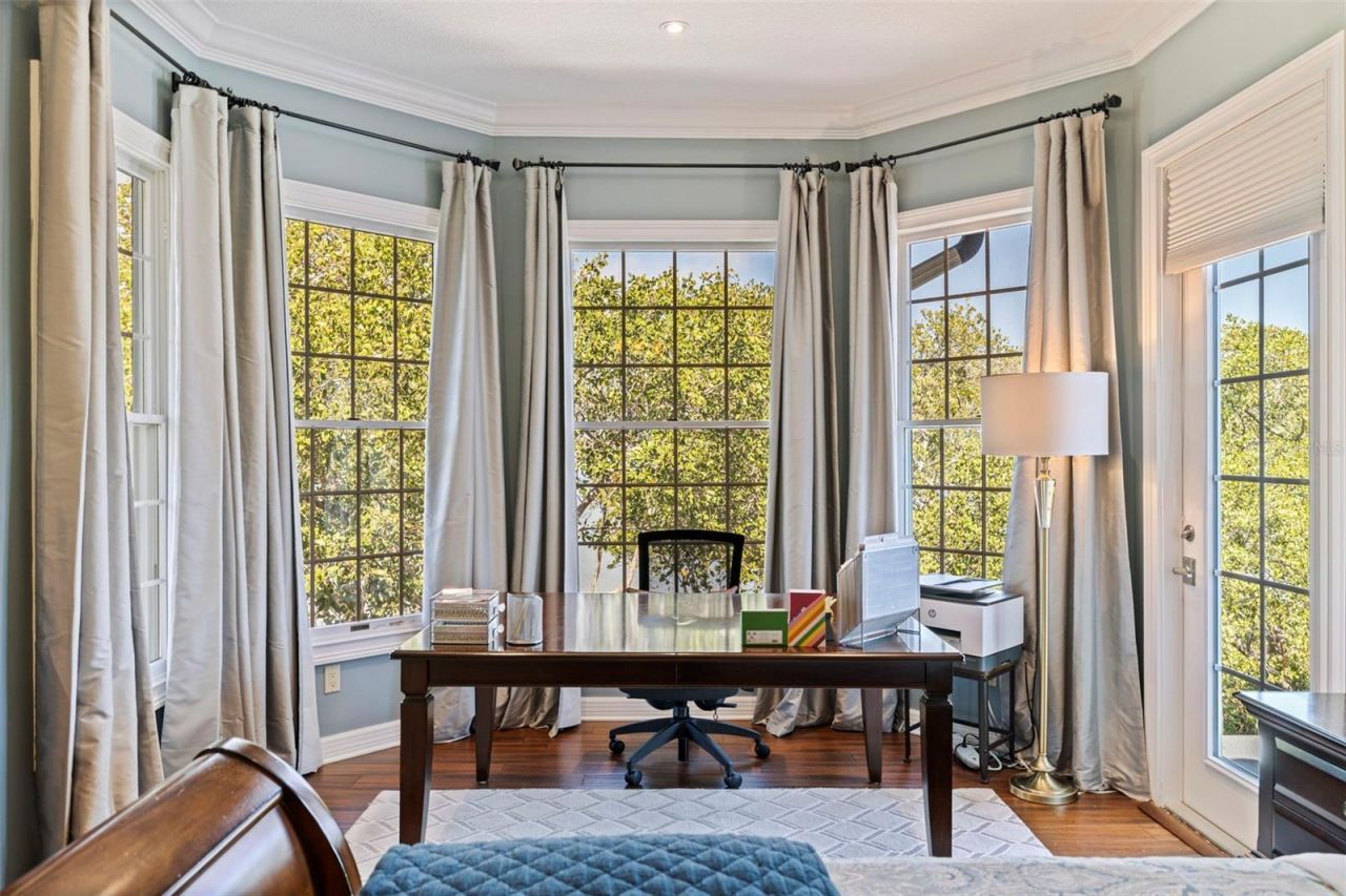 1285 Gasparilla Drive Ne, Saint Petersburg, FL 33702 Photo