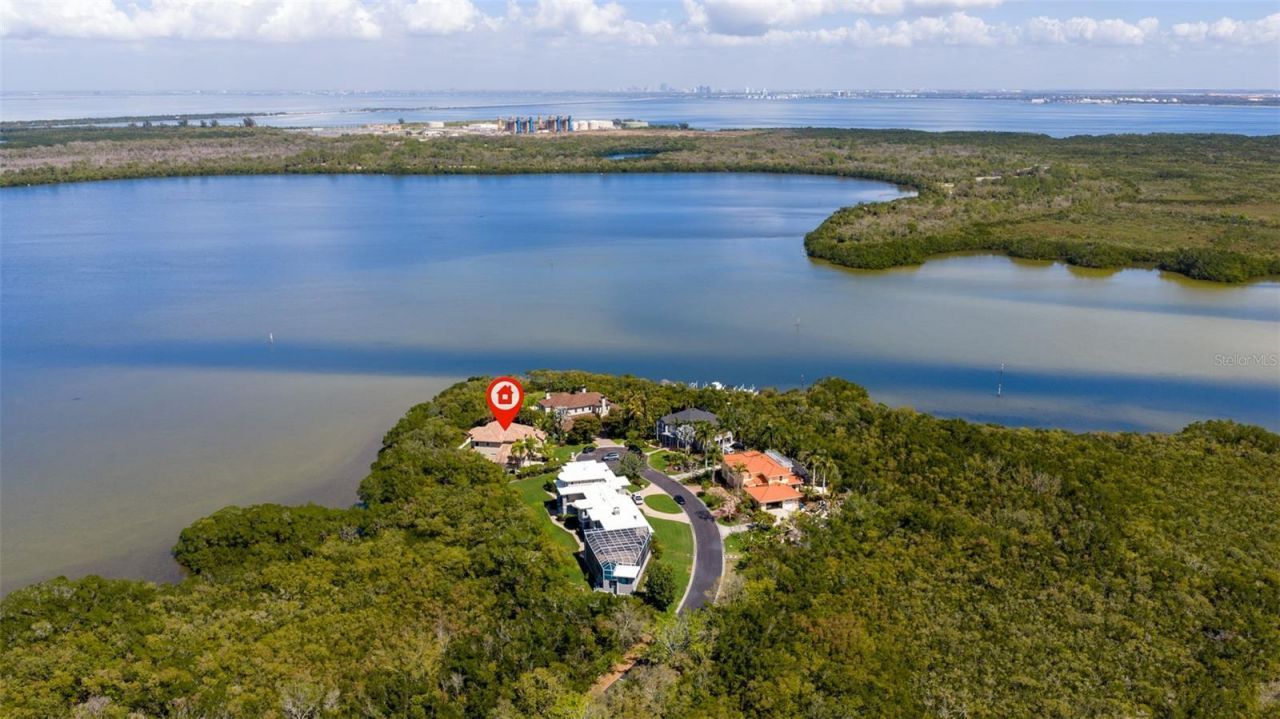 1285 Gasparilla Drive Ne, Saint Petersburg, FL 33702 Photo