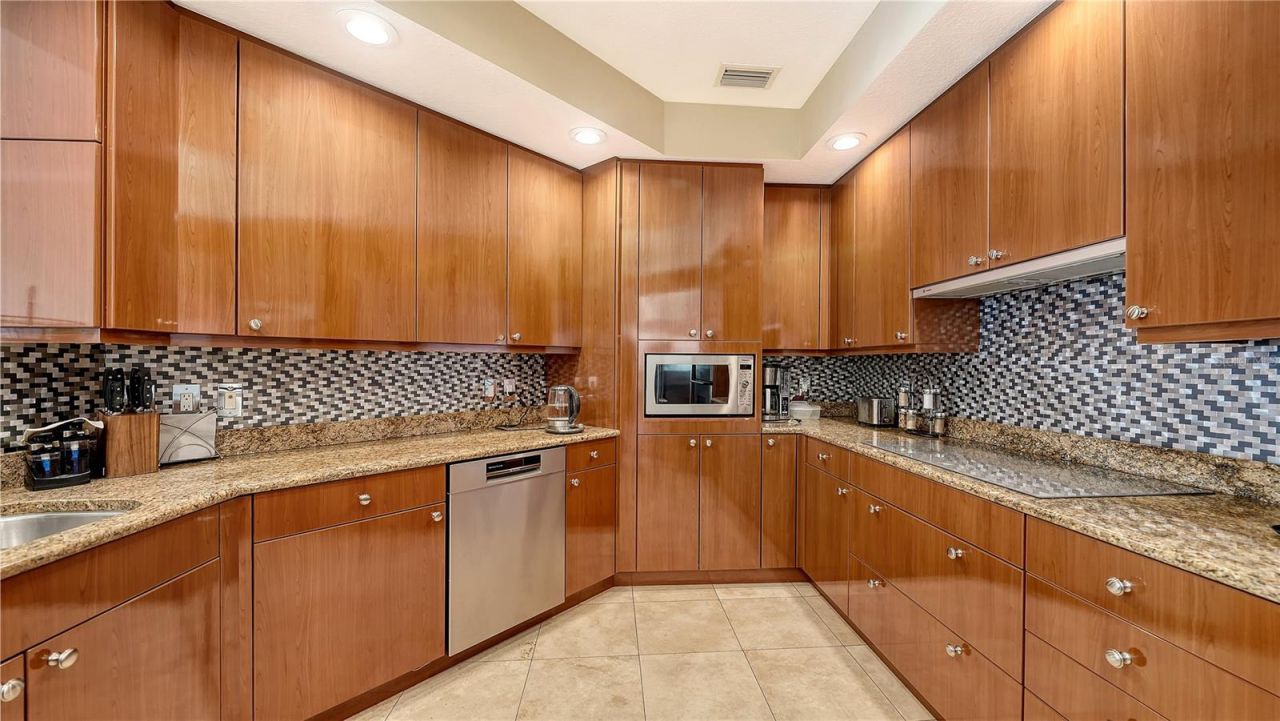 35 Watergate Drive, Unit 1506, Sarasota, FL 34236 Photo